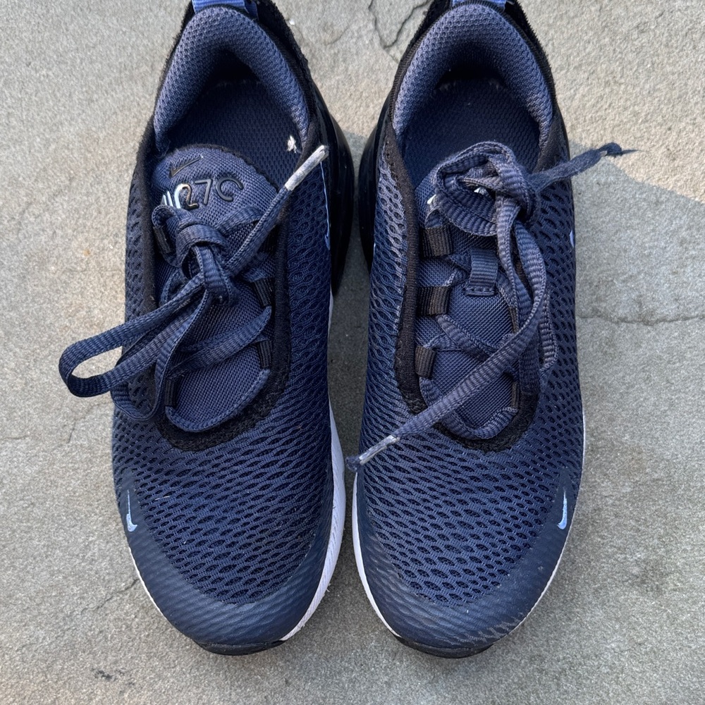 Kids Nike AirMax 270 Navy and Black Sneakers-Size 12